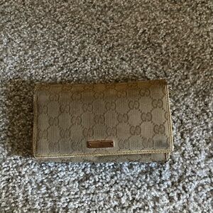 GUCCI vintage late 90s monogram wallet
